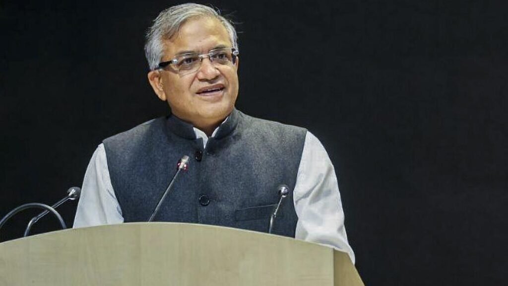 ज्ञानेश कुमार यांच्यासह निवडणूक आयुक्तांची बैठक; SIR आणि अंतर्गत मतभेदांच्या चर्चेवर आयोगाचे स्पष्टीकरण
